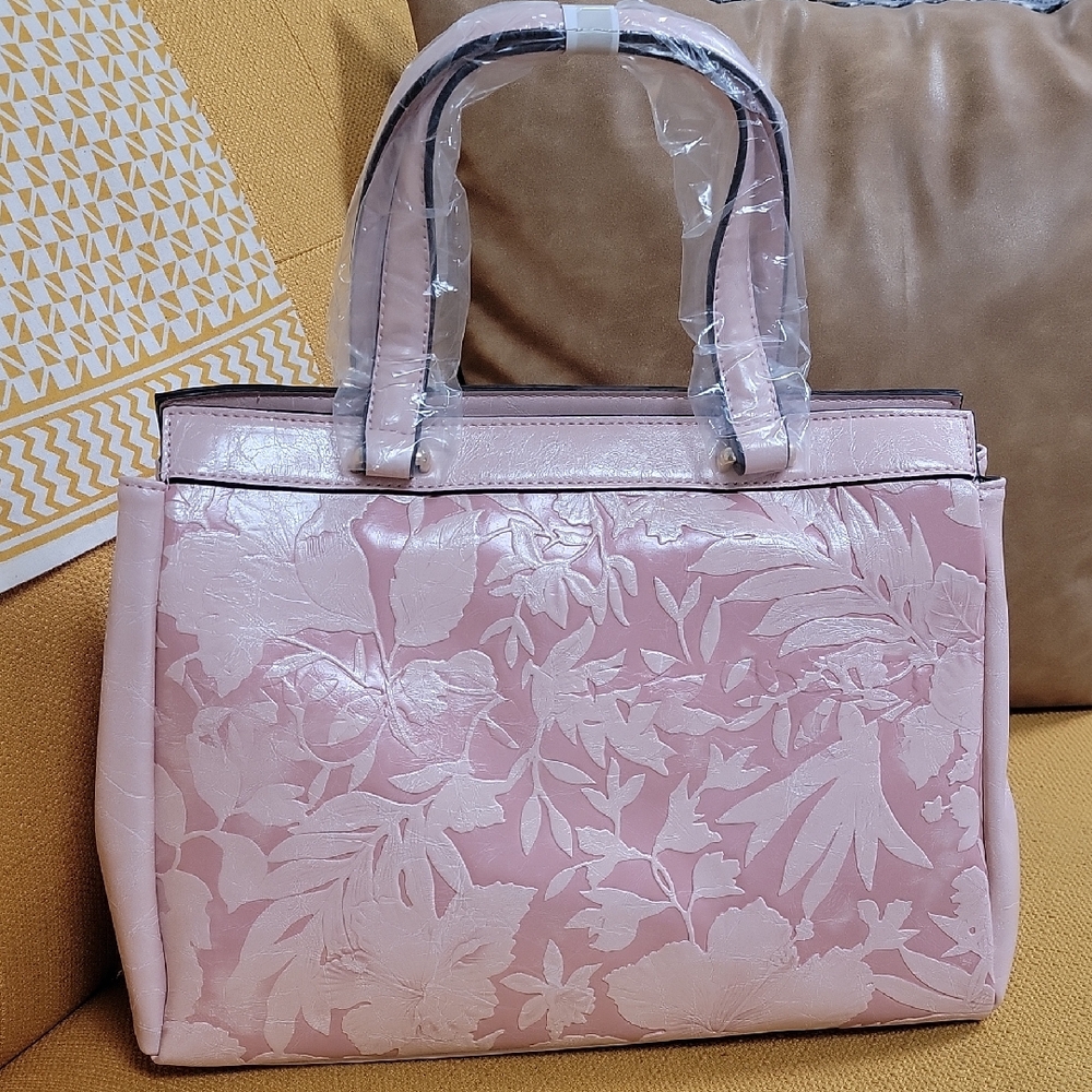 NWT Mellow World Salome Misty Rosw 3D Embossed Floral Satchel With Crossbody